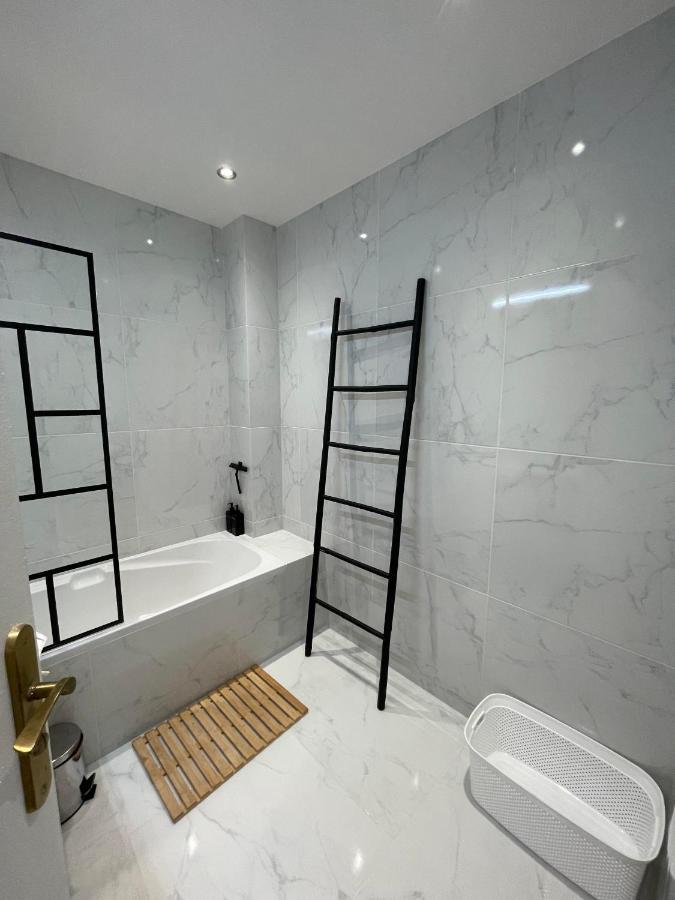 Comfortable Apartment With Parking - Antibes Riviera Eksteriør billede